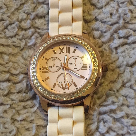 Charlotte Russe watch - Picture 2 of 6